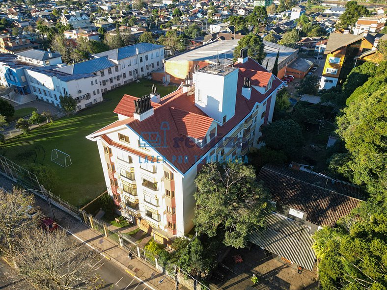 Para 4 pessoas junto à Catedral de Pedra - Leonore